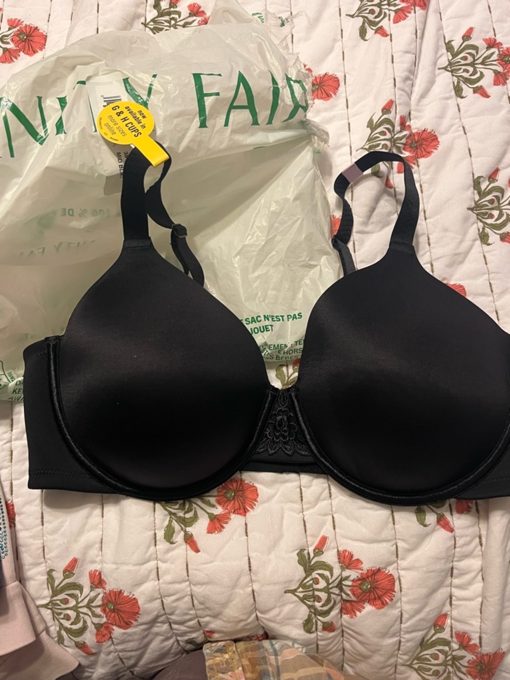 Black vanity fair bra new size 38D